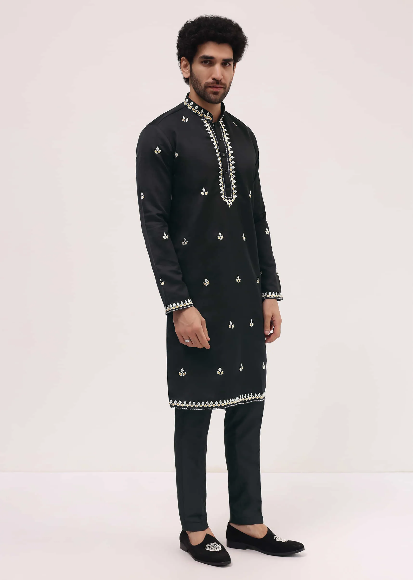 Black Kurta Set With Abla Work For Men