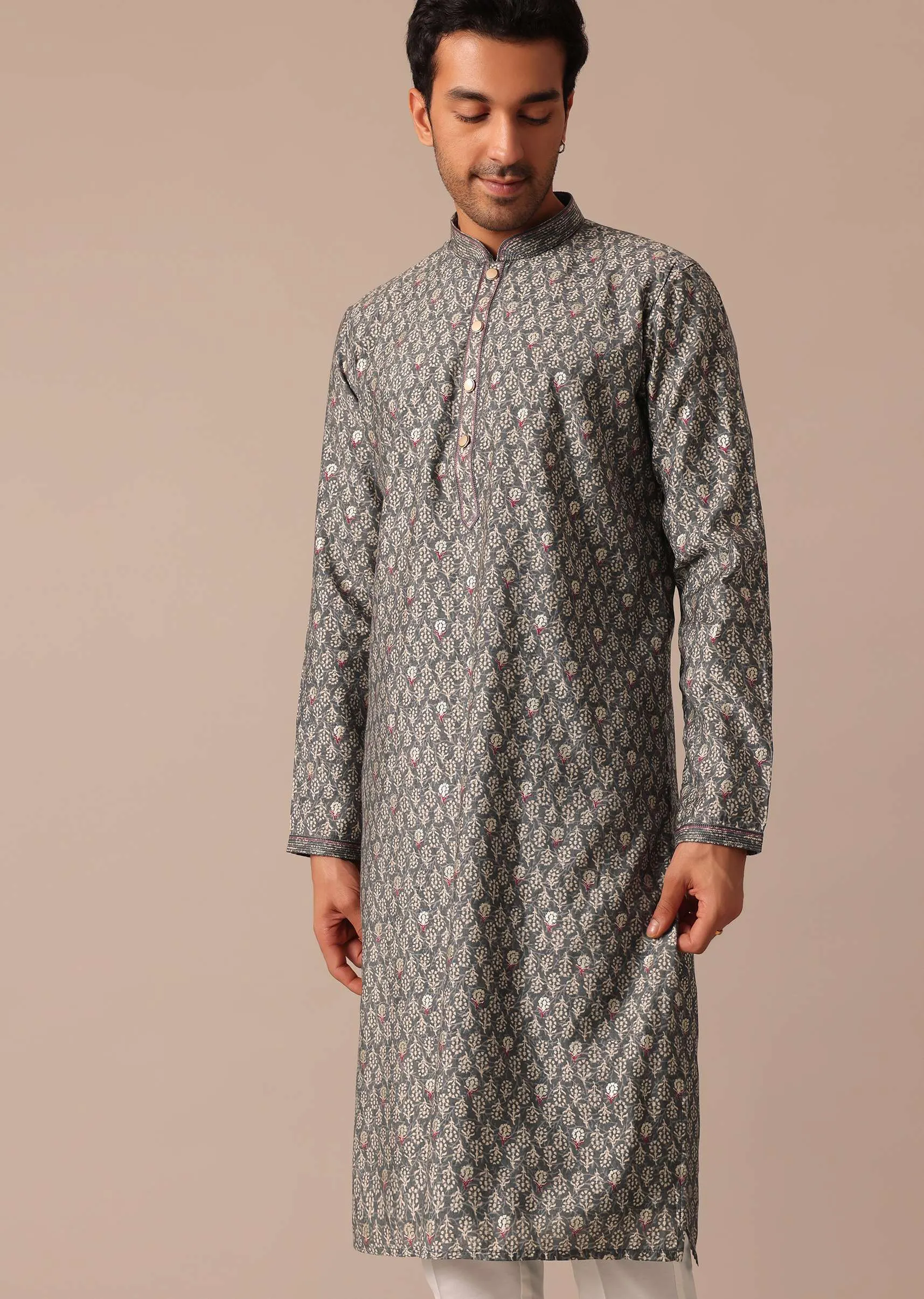 Grey Embroidered Kurta Set In Muslin Silk With Foil Work