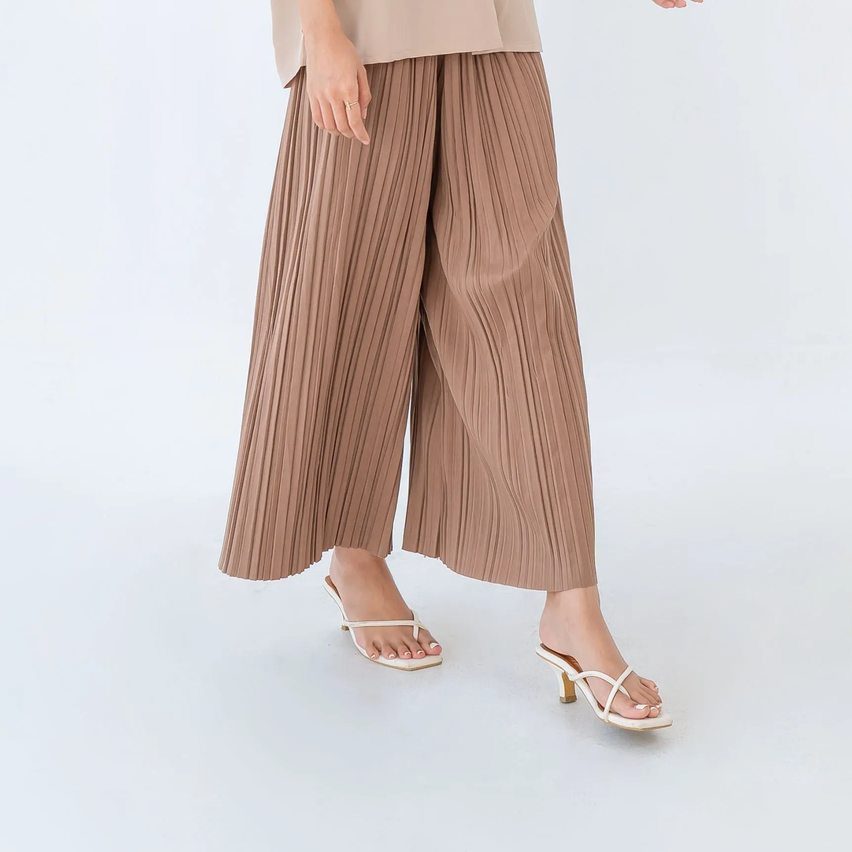 Silvertote Apparel Pakaian Wanita Jana Kulot Plisket Pants
